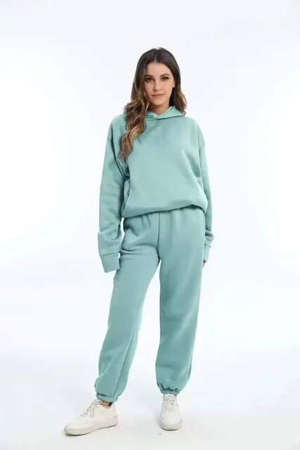 CozyNest – Women's Hoodie and Sweatpants Set for Stylish Everyday Comfort
