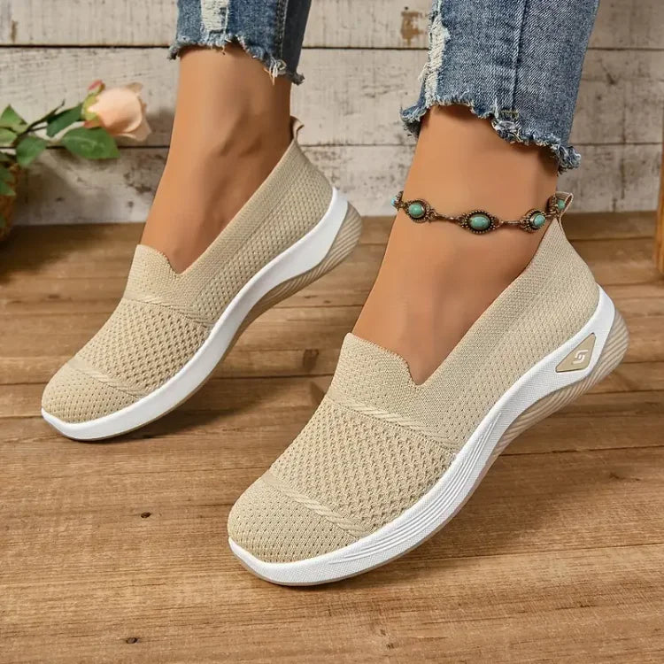 Calla Cushioned Sneakers