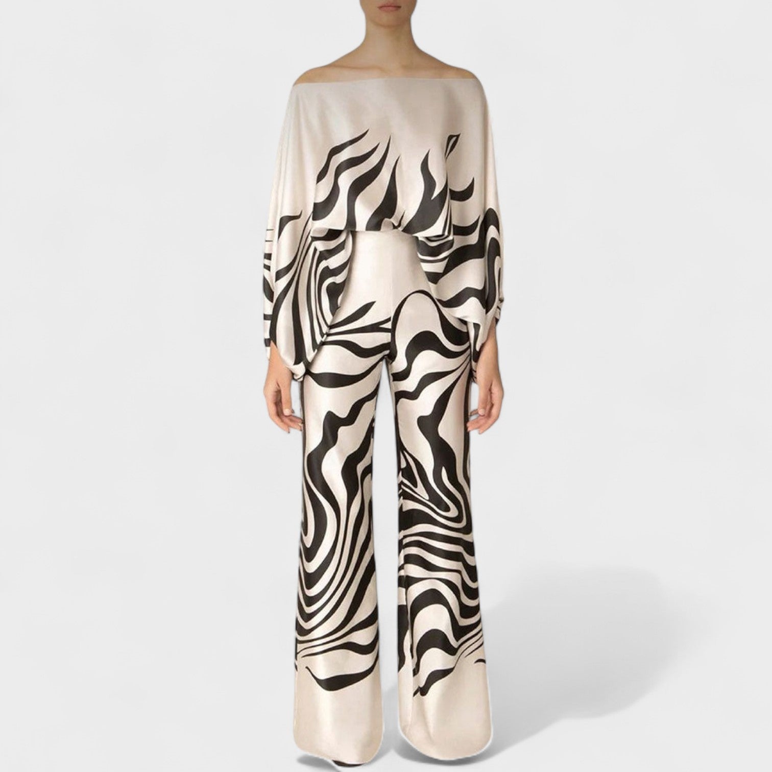 Clotilde – Elegant Two Piece Set for Effortless Day-to-Night Style with Artistic Prints