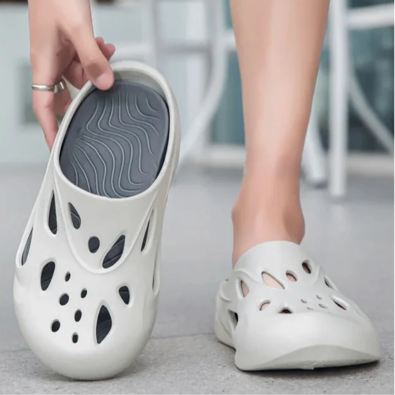 Noa Cushioned Slippers