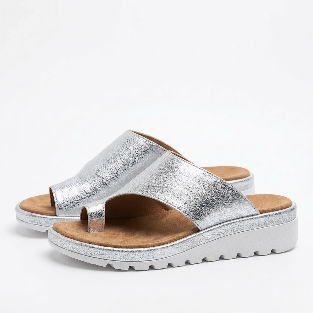 Toe Ring Wedge Slides